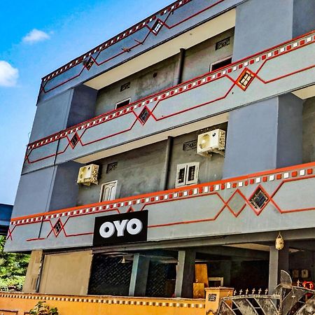 Hotel O Lavish Stay Sururnagar 外观 照片